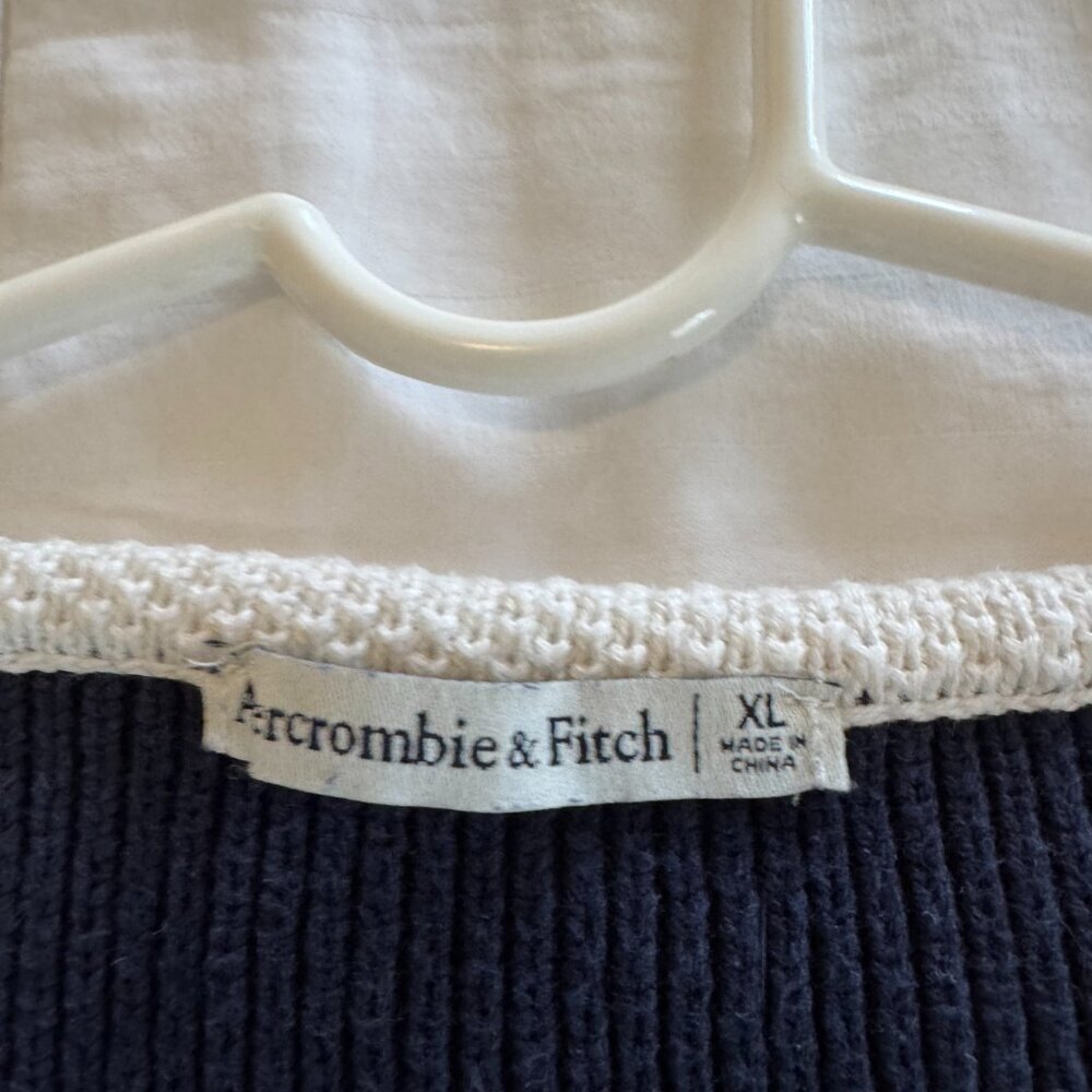 Abercrombie & Fitch Mara Button-Up Sweater Vest - Picture 5 of 7